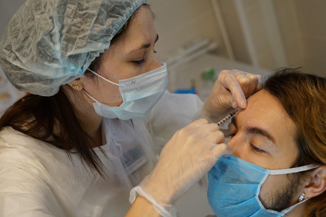 Botulinum therapy injection procedure for facial skin rejuvenation