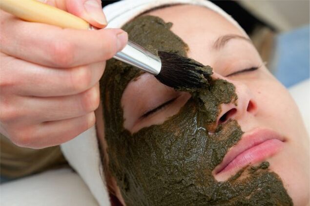 Seaweed mask for skin firmness and elasticity